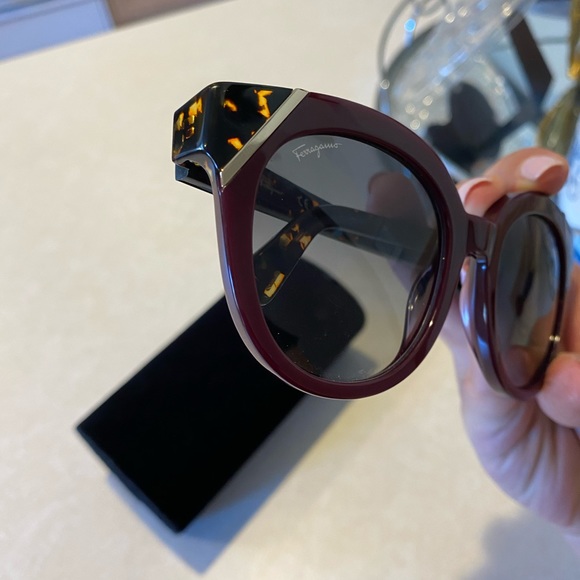 Salvatore Ferragamo Plum/ Tortoise Cateye Sunglass - Picture 9 of 9